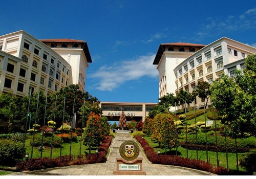 馬來西亞大學